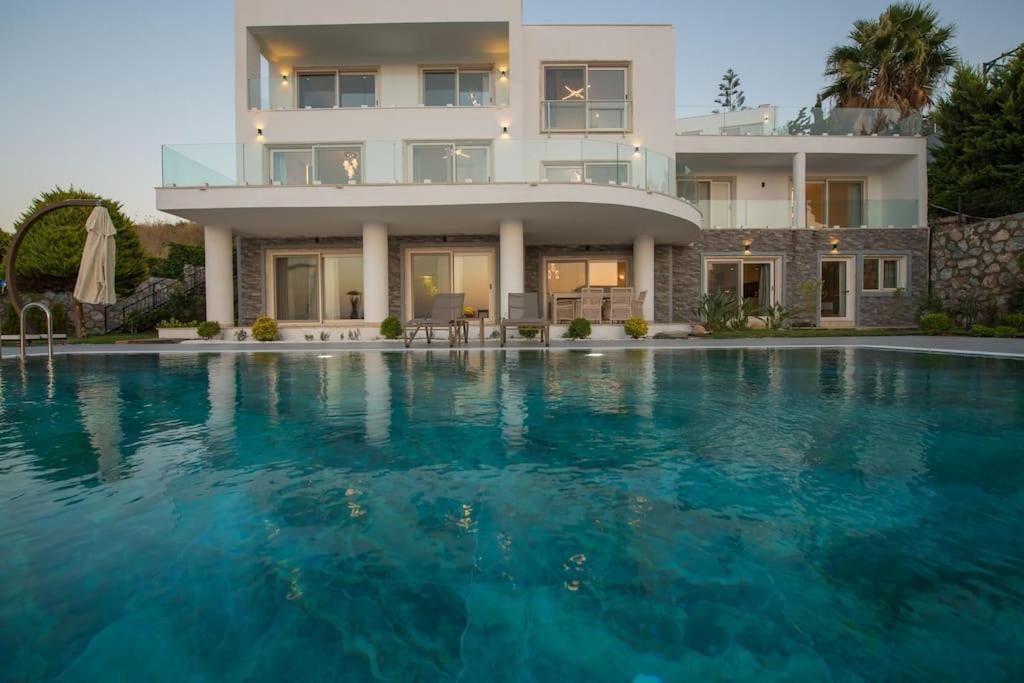 Beach Front Super Villa Boss 2 Bodrum Bagian luar foto