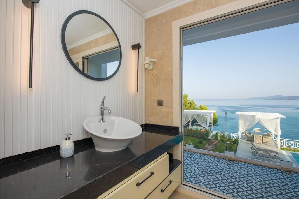 Beach Front Super Villa Boss 2 Bodrum Bagian luar foto